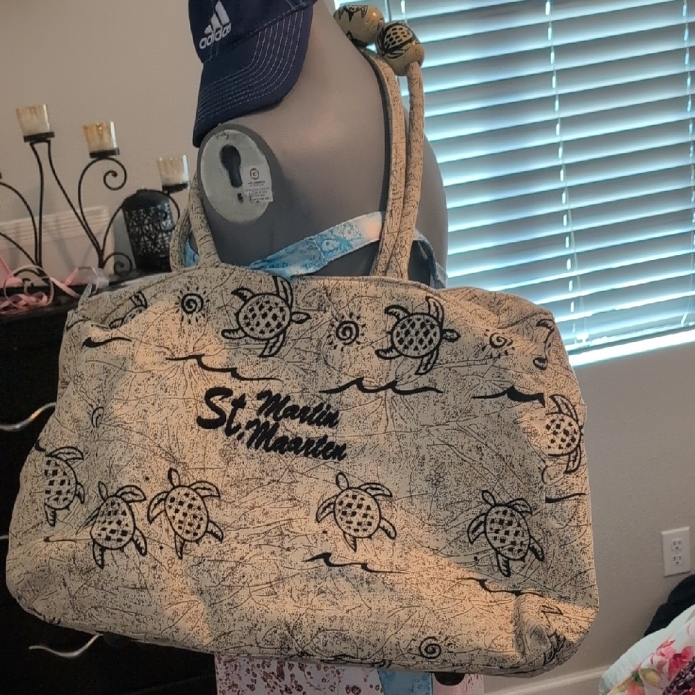 St. Martin Women’s Cream Tote Bag